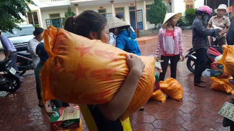 Discovering-the-aftermath-of-fish-deaths-in-Ky-Anh-thuong-District-960×540-6-1-768×432