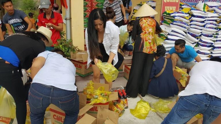 Sponsoring-Less-Fortunate-Students-in-Phu-Thuong-960×540-3-1-768×432