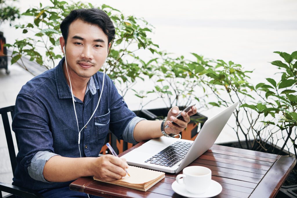 Entry-Level Bilingual Sales Agent (English & Vietnamese)